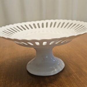 Godinger White Serveware Petit Four Pedestal with Elegant Lattice Design